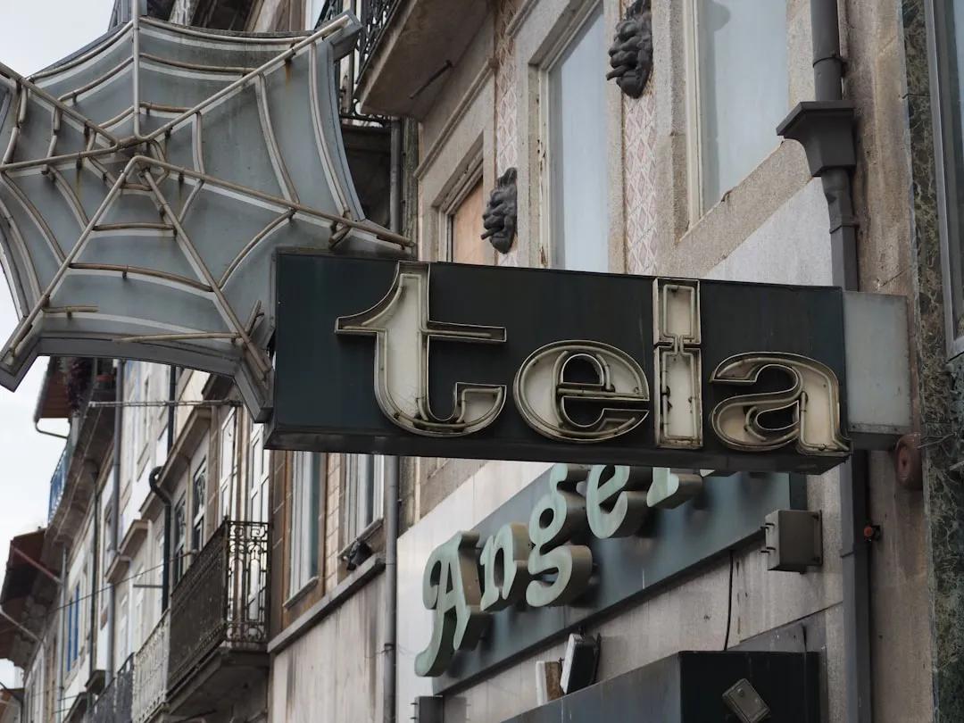 Tela
